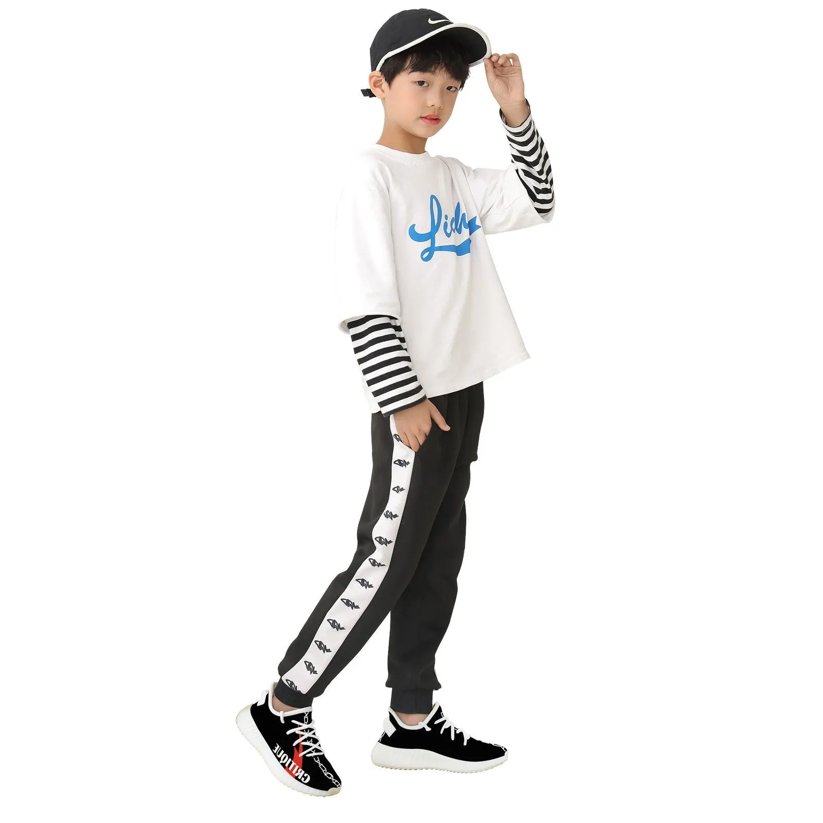 Critique Mesh Knit Sneaker - White