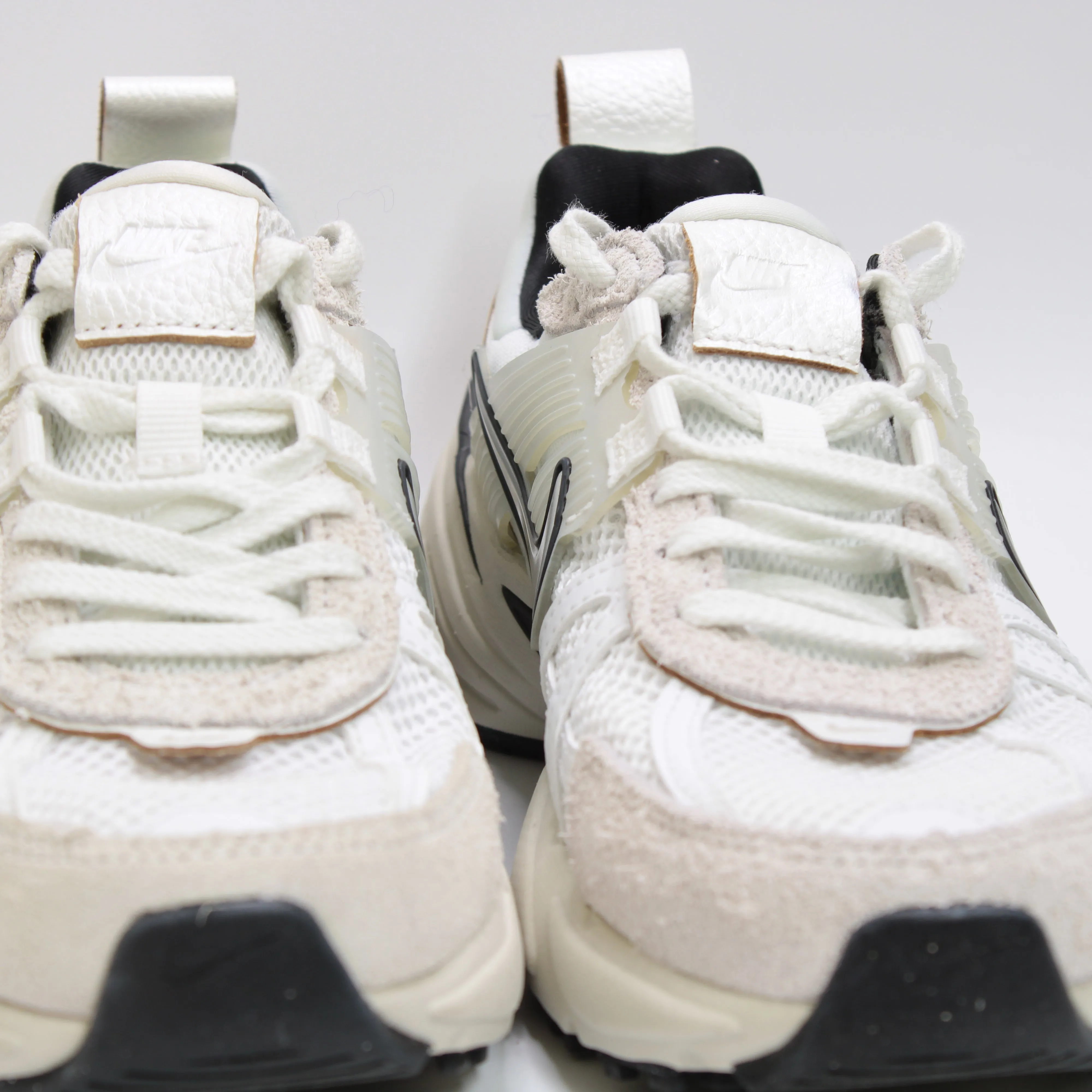 Nike V2K Run Trainers Summit White Chrome White Light Orewood Brown Uk Size 5