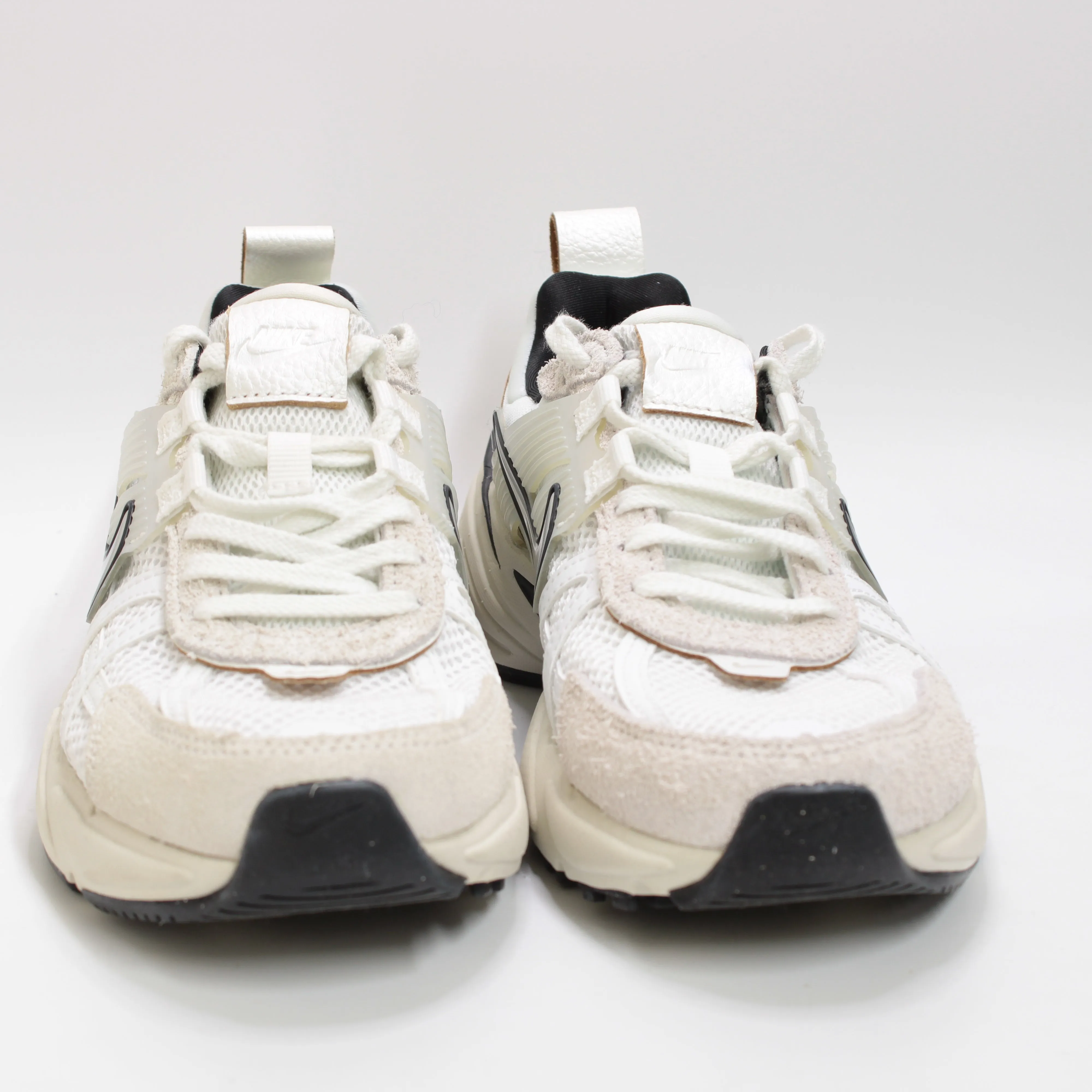 Nike V2K Run Trainers Summit White Chrome White Light Orewood Brown Uk Size 5