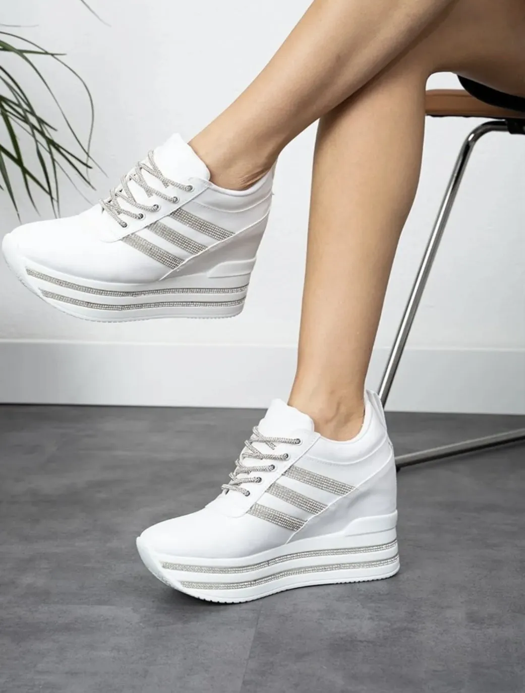 Women's Invisible Platform Lace-Up Sneakers