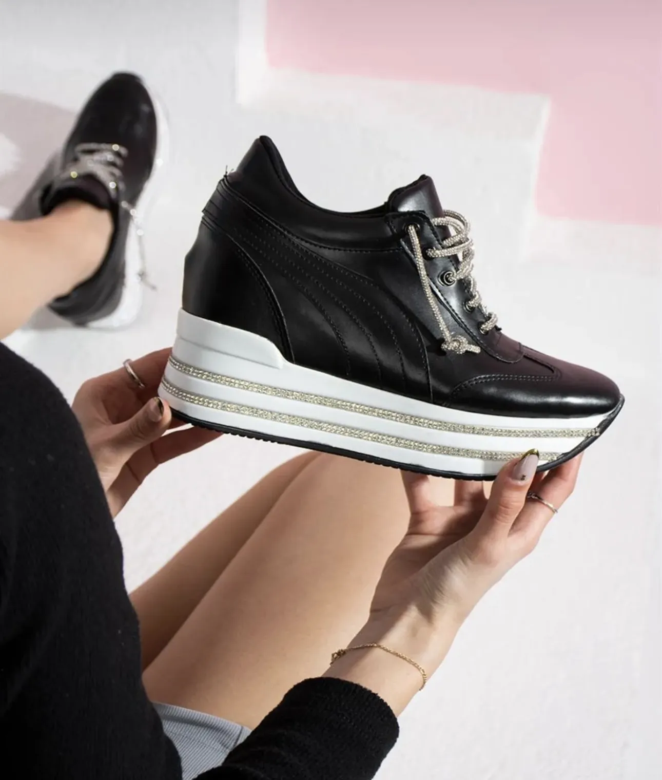 Women's Invisible Platform Lace-Up Sneakers
