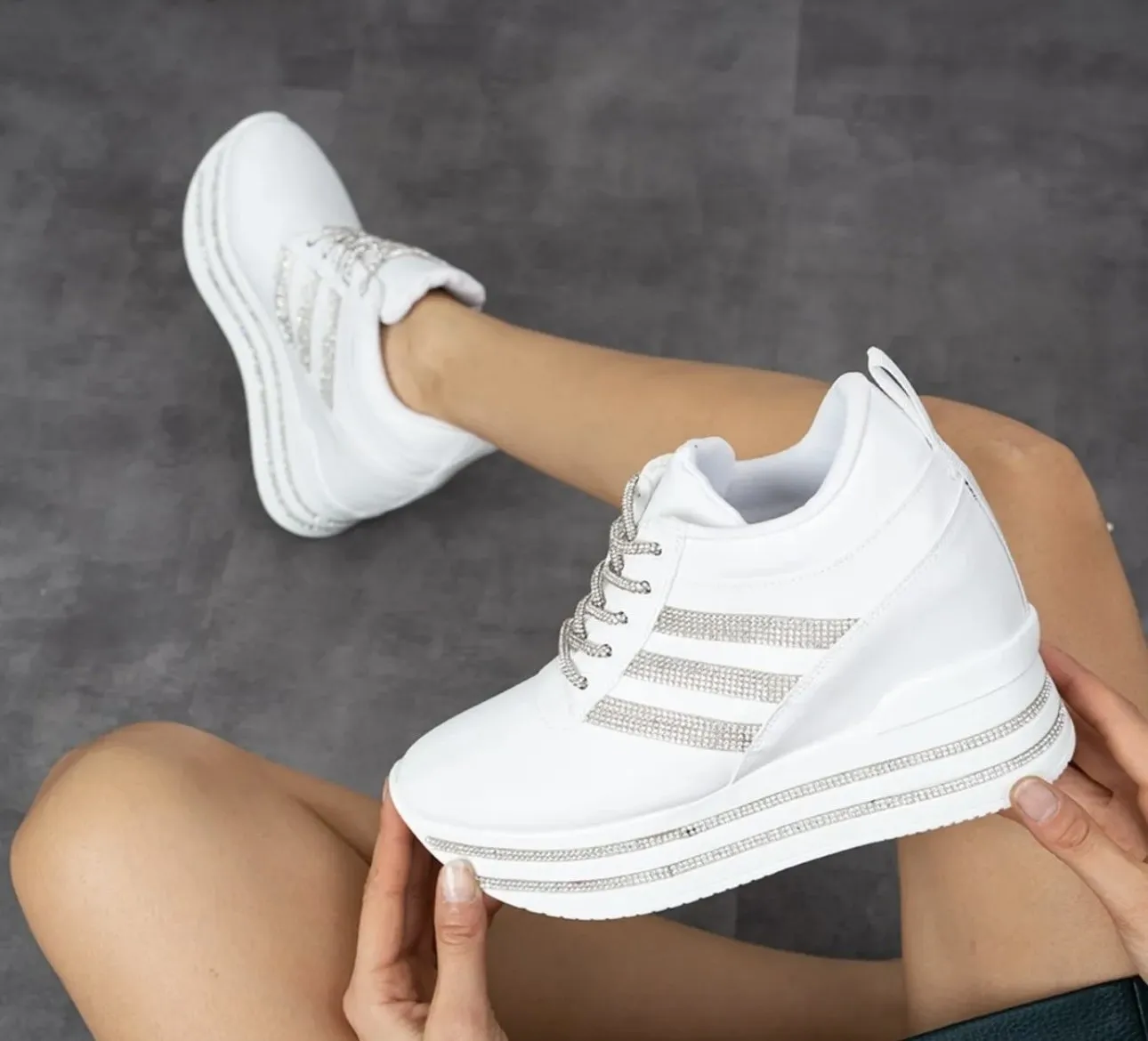 Women's Invisible Platform Lace-Up Sneakers