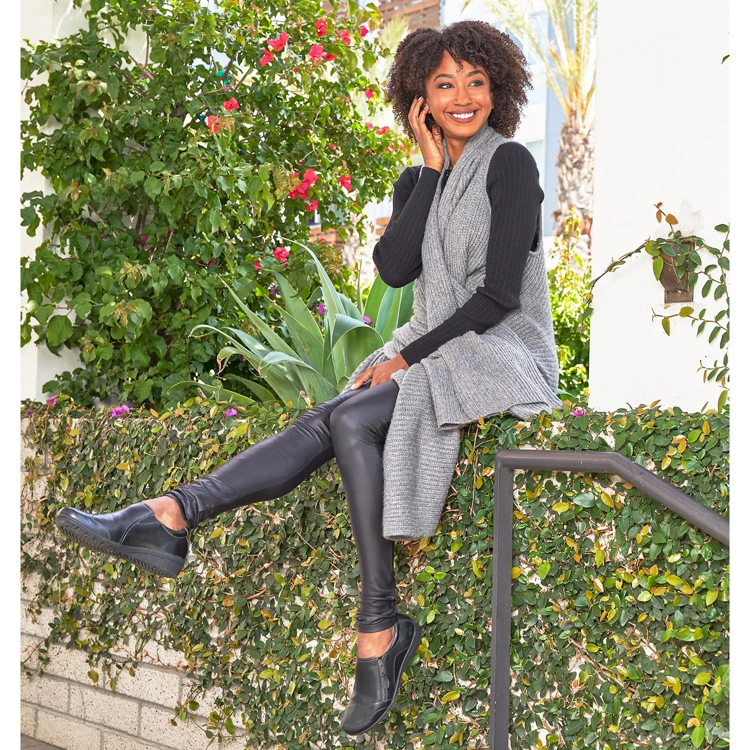 Women's Taos Character Dark Grey Leather