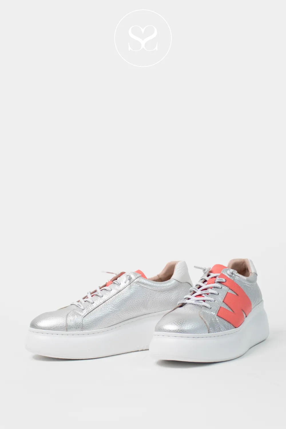 WONDERS A-2650 SILVER/PINK LEATHER CHUNKY PULL ON TRAINERS
